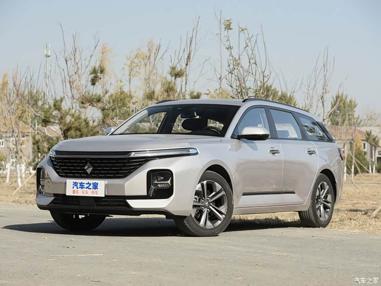 SAIC-GM-Wuling Xinbaojun RC-5 2020 RC-5W 1.5T CVT Zhiyao flagship model